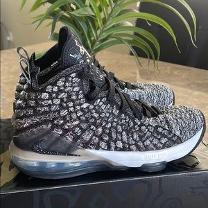 Nike Lebron XVII Black/White (Knitposite)